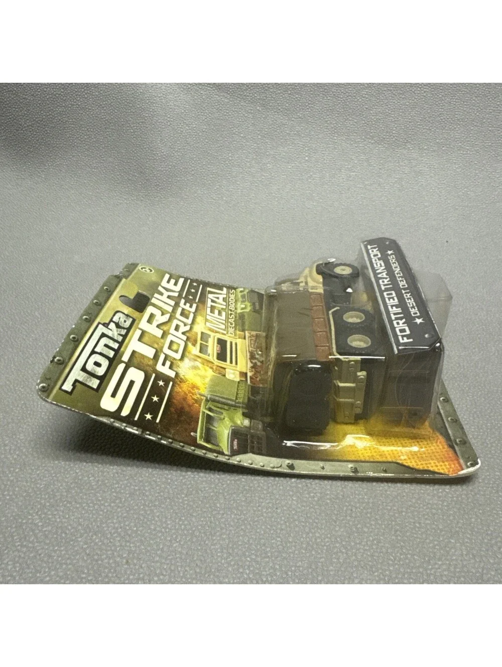 Tonka Strike Force Metal Desert Defenders Air Assault & Fortified Transport 1/64